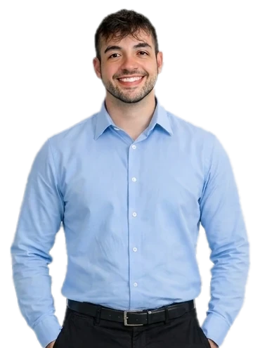 Igor Paprocki de Castilhos, fundador da Novaware, sorrindo, de camisa azul